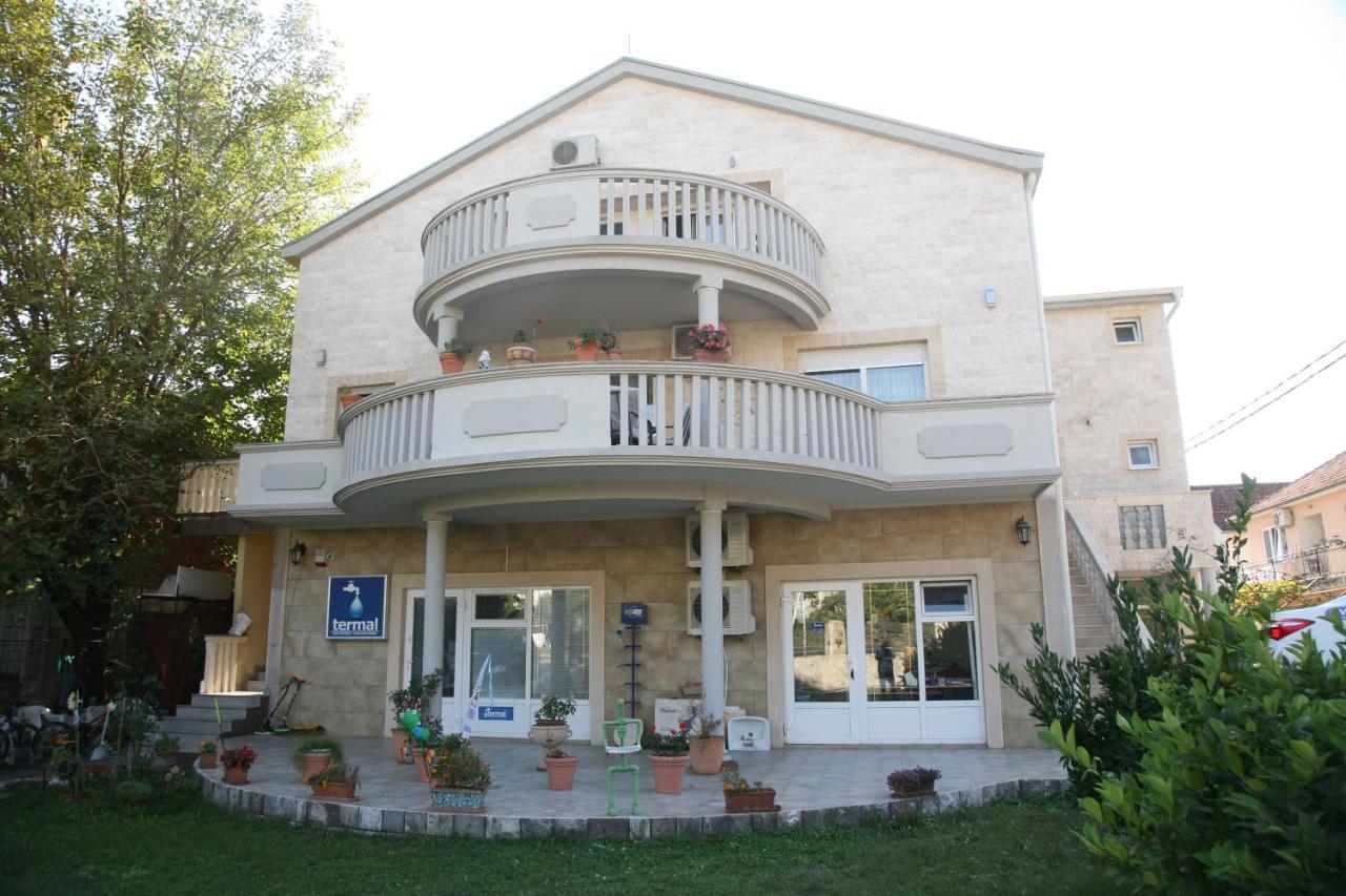 Apartments Vujosevic ティヴァト エクステリア 写真